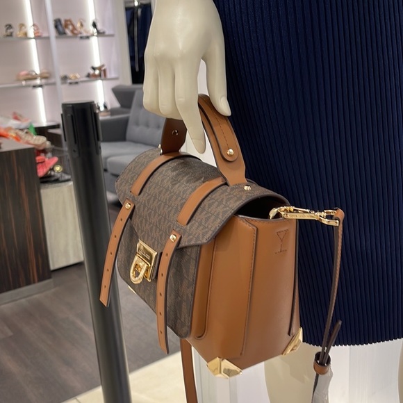MICHAEL KORS MANHATTAN MEDIUM TOP HANDLE SCHOOL SATCHEL CROSSBODY BAG BROWN
NWT - Picture 7 of 16